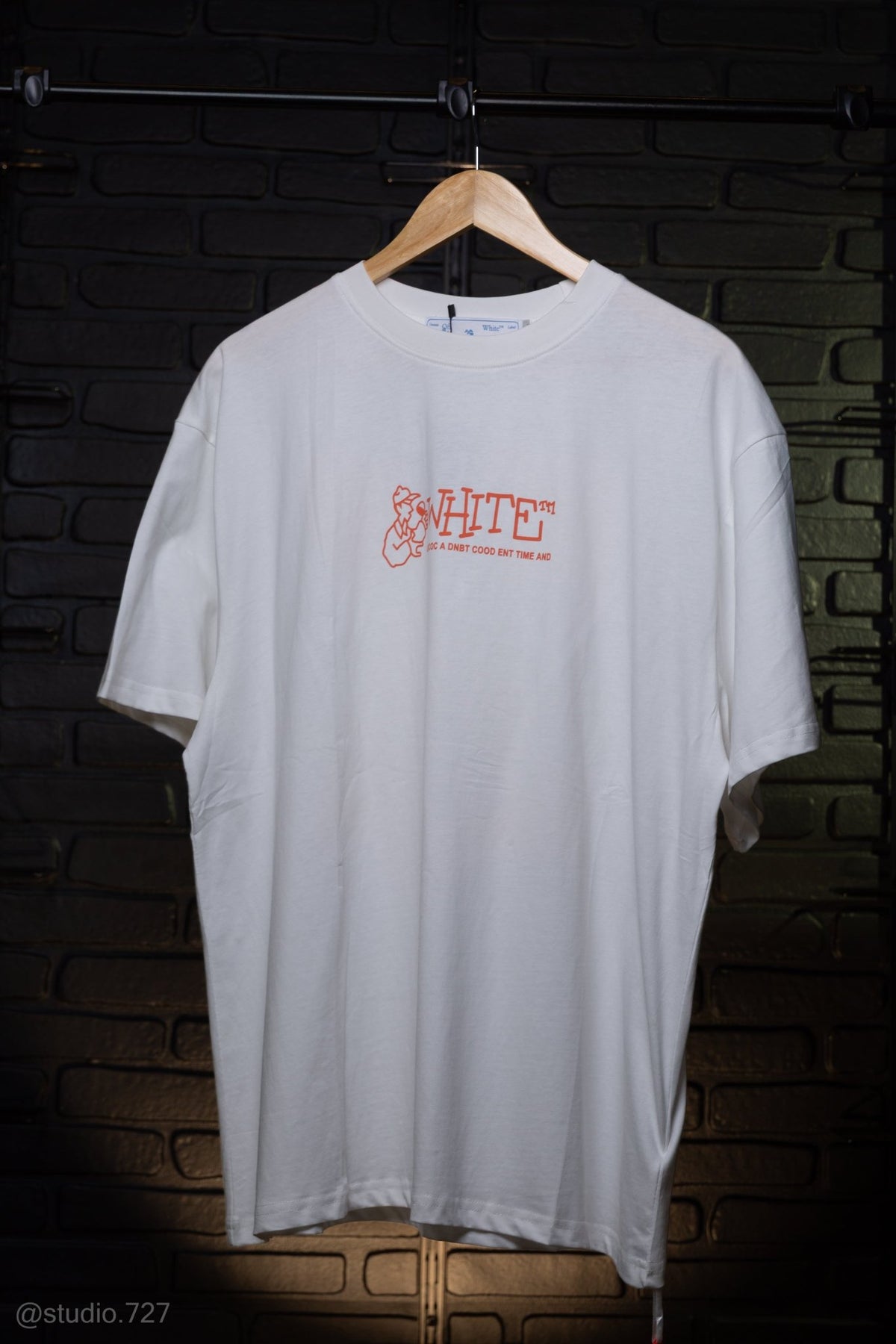 Camiseta Oversized OFF-WHITE Concept Graffiti