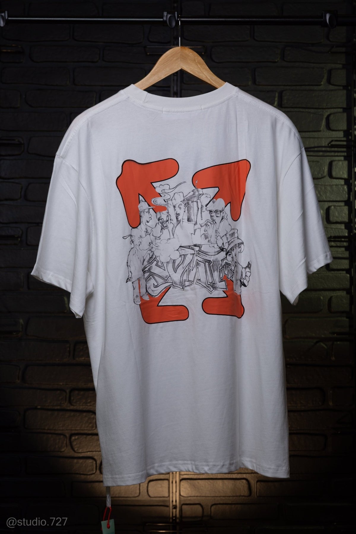 Camiseta Oversized OFF-WHITE Concept Graffiti
