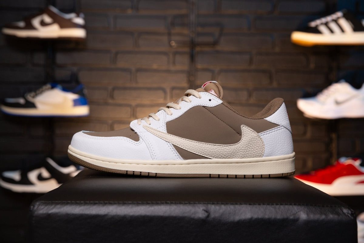 Travis Scott x Air Jordan 1 Low Reverse Mocha